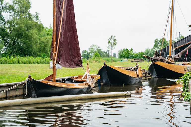 Amsterdam: Giethoorn, Volendam, and Zaanse Schans Tour
