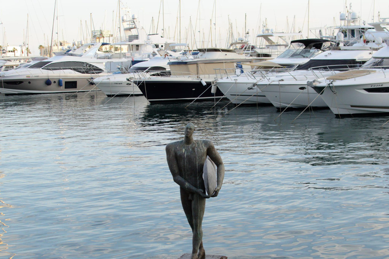 جولة سير في أليكانتي: المعالم السياحية والحياة المحليةجولة سير على الأقدام في أليكانتي: المعالم وا