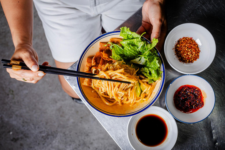 Hoi An Bites Food Tour with 15+ Tastings