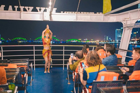 Da Nang: Han River Dinner Cruise with Live Entertainment