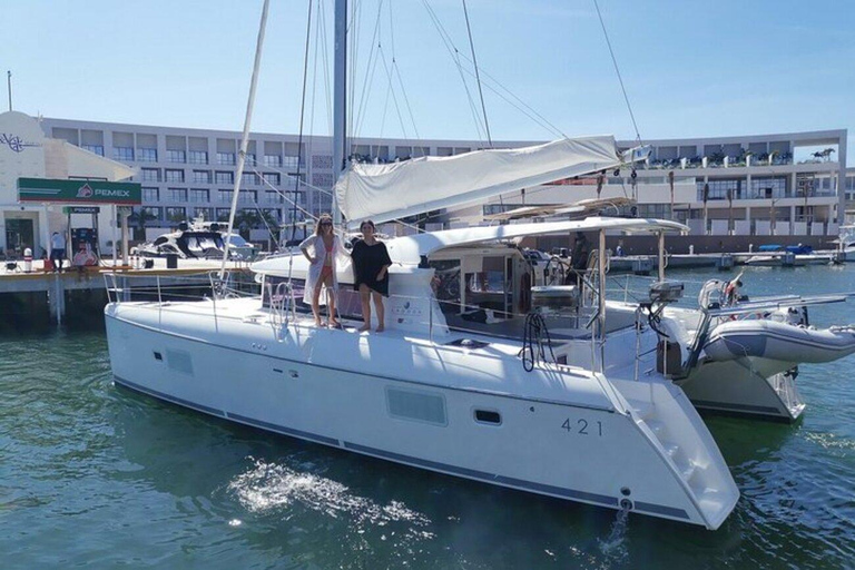 Cancun: Prywatny luksusowy katamaran do Isla Mujeres