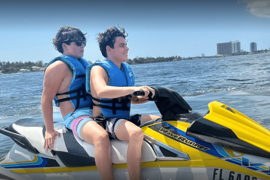 All Access of Fort Lauderdale – Jet-Ski-Verleih. Foto: GetYourGuide All Access of Fort Lauderdale – Jet-Ski-Verleih. Foto: GetYourGuide