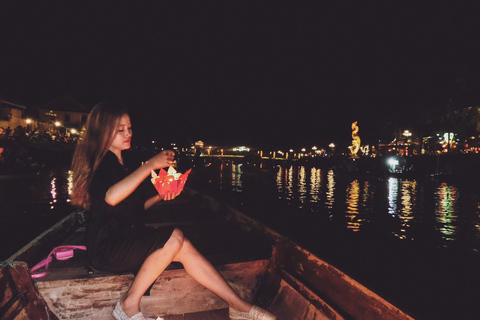 Hoi An : Excursion nocturne en bateau et lâcher de lanternes sur la rivière Hoai