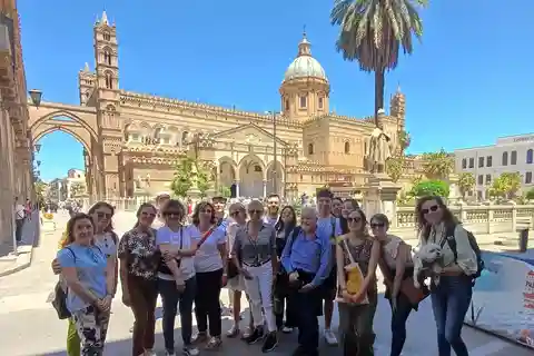 Palermo, tour tra monumenti unici e mercati colorati