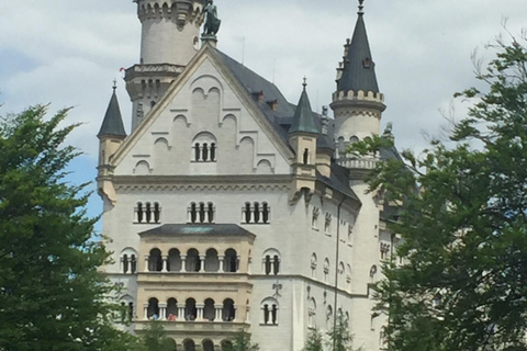 Neuschwanstein : ou Rothenburg ou Eagle&#039;s Nest ou Salzburg