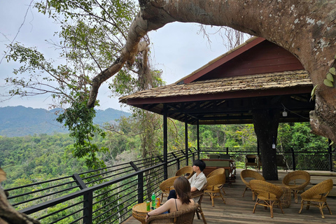 Kuang Si Wasserfall, Tree Top Cafe, Ziplining und Mittagessen