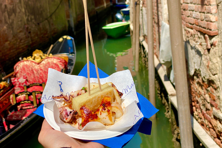 Venice: Cicchetti Street Food and Sightseeing Walking Tour
