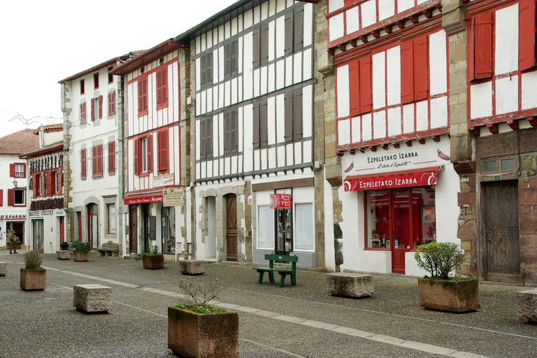 Excursion to the villages of the French Basque Pyrenees: Espelette, Ainhoa, and Sare Spanish tour from Bilbao