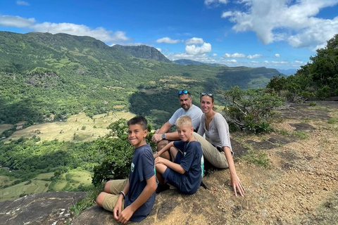 Mathale/Kandy: Riverston Peak Tour with Transfers