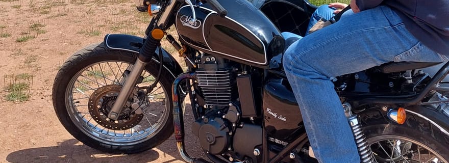 Circuit mégalithique et médiéval en side-car Évora