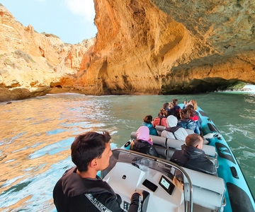 Portimão: Benagil Cave and Praia de Marinha Boat Tour