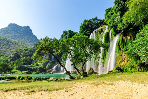 河内：班爵瀑布、Nguom Ngao 洞穴两日游河内：班吉克瀑布、Nguom Ngao 洞穴两日游