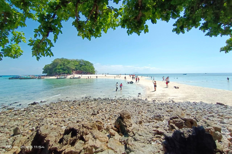 Krabi: tour di 4 isole per lo snorkeling con la barca a coda lunga