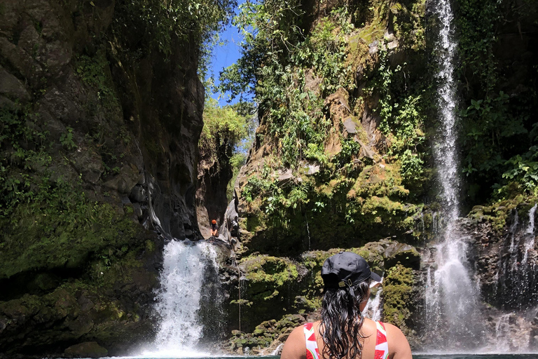 Odkryj i ciesz się kanionem Macho De Monte w Cuesta de Piedra Chiriqui.Odkryj i ciesz się Kanionem Macho De Monte w Cuesta de Piedra Chiriqui.