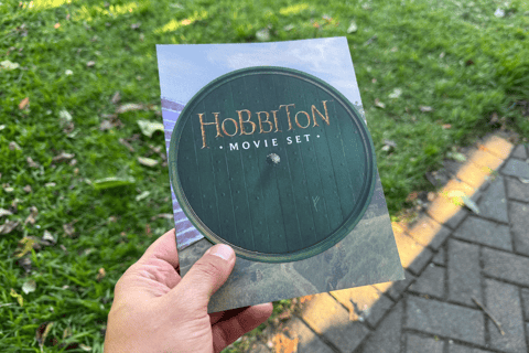 Private Day Tour: Waitomo Glowworms & Hobbiton Movie Set