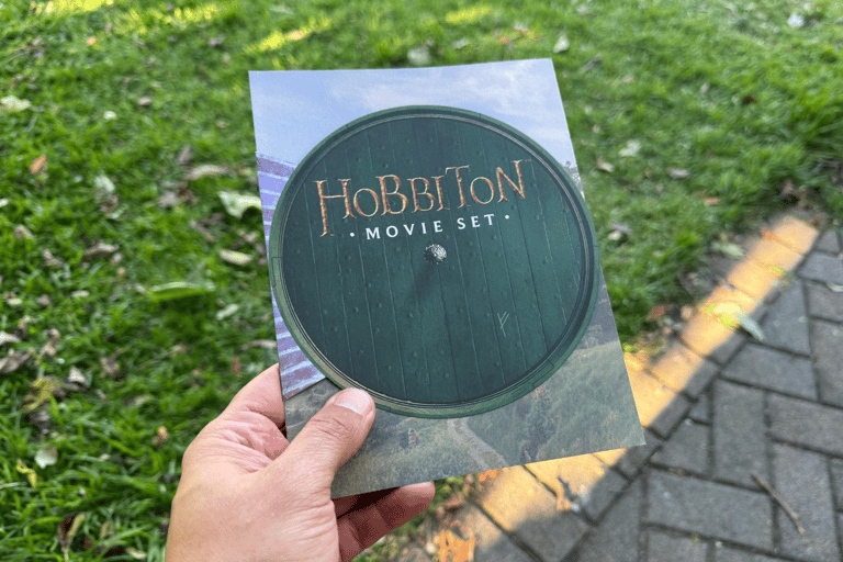 Private Day Tour: Waitomo Glowworms & Hobbiton Movie Set