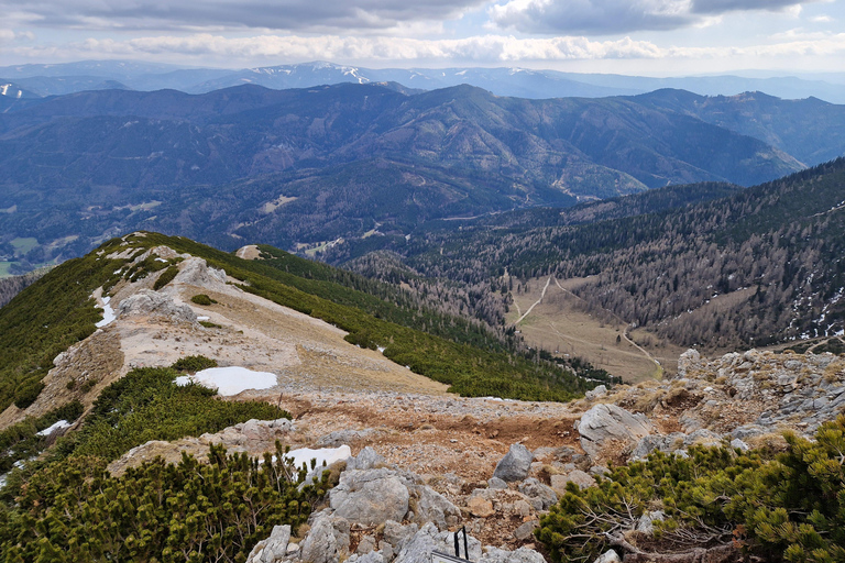 Vienna: Relaxed Alpine Experience with Guide and Transfer