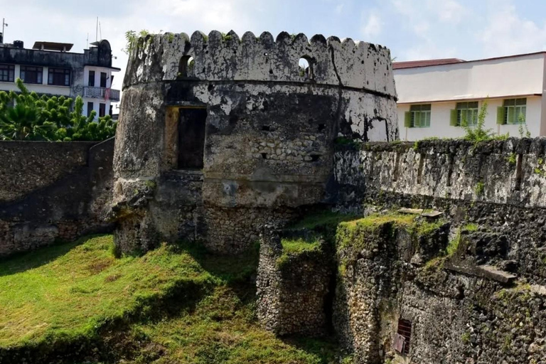 Zanzibar: Spice Farm Tour &amp; Stone Town med lunch