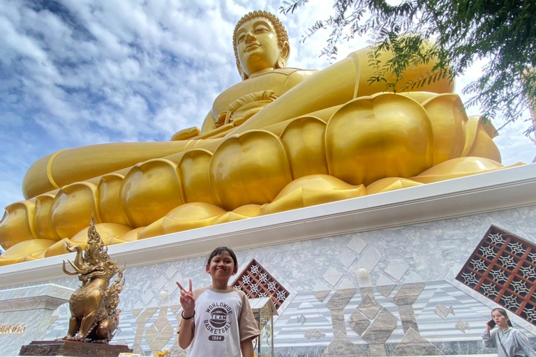 Bangkok: Private Tour to Giant Buddha & Longtail Boat