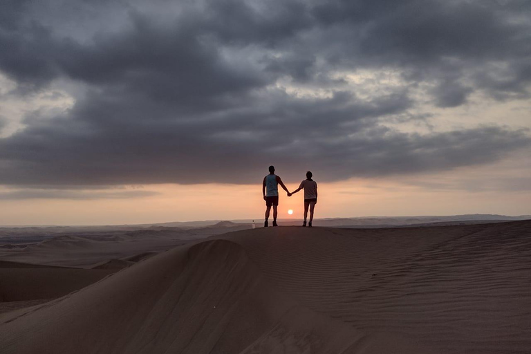 Från Ica eller Huacachina: Buggy- och sandboardtur vid solnedgångenFrån Ica eller Huacachina: Privat solnedgångstur med buggy och sandboarding.