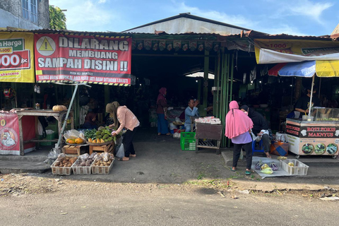 Yogyakarta: Corso di cucina con tour del mercato tradizionaleCon servizio di prelievo e rientro in hotel