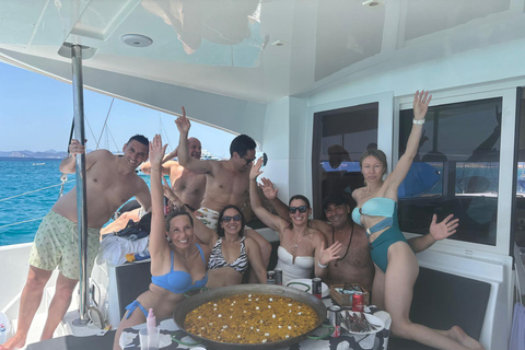 Ibiza: Formentera Catamaran Trip with Snorkeling