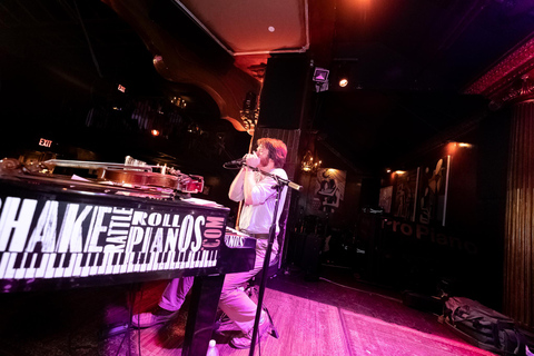 NYC: Five Star Dining. All-Star Dueling Pianos.