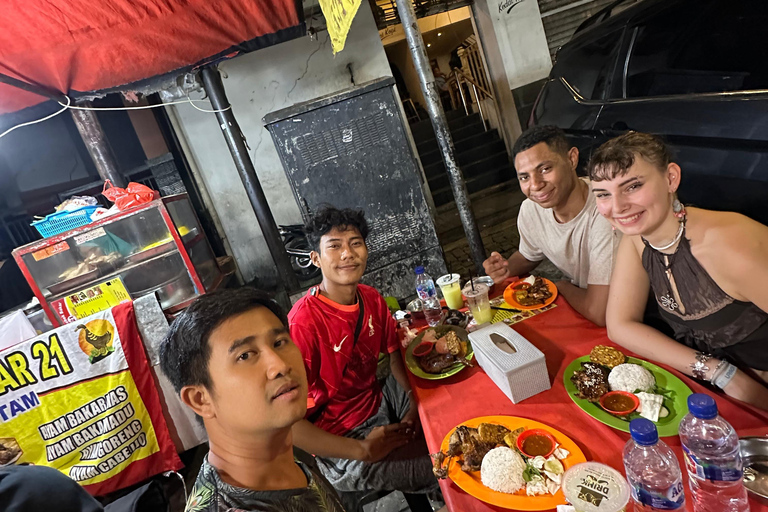 Jakarta Evening City Tour with Food Tasting