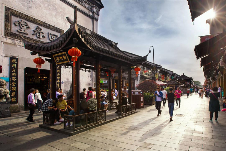 Discover Hangzhou: Culture, History, Architecture, & Tea