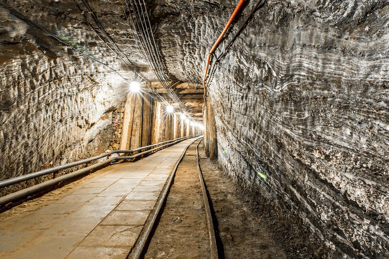 Cracovia: Expedición en barco subterráneo y tour por las minas de sal de la UNESCO