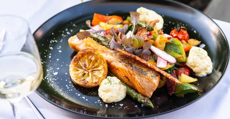 Budapest: Rudas Turkish Bath or Spa Day Pass & 3-Course Meal photo 10