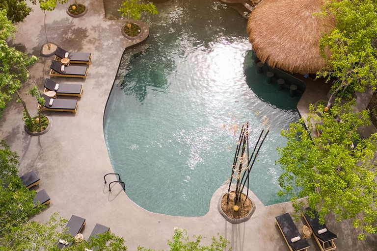 Cartagena: Tierra Bomba at Éteka Hotel Boutique VIP Cartagena: Eteka Slow Beach Lounge day pass