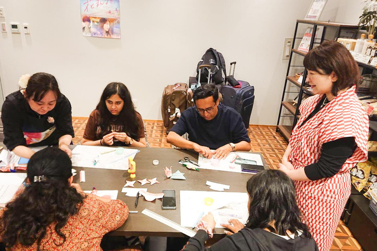 Kioto: warsztaty tworzenia japońskich akcesoriów do włosów i broszek