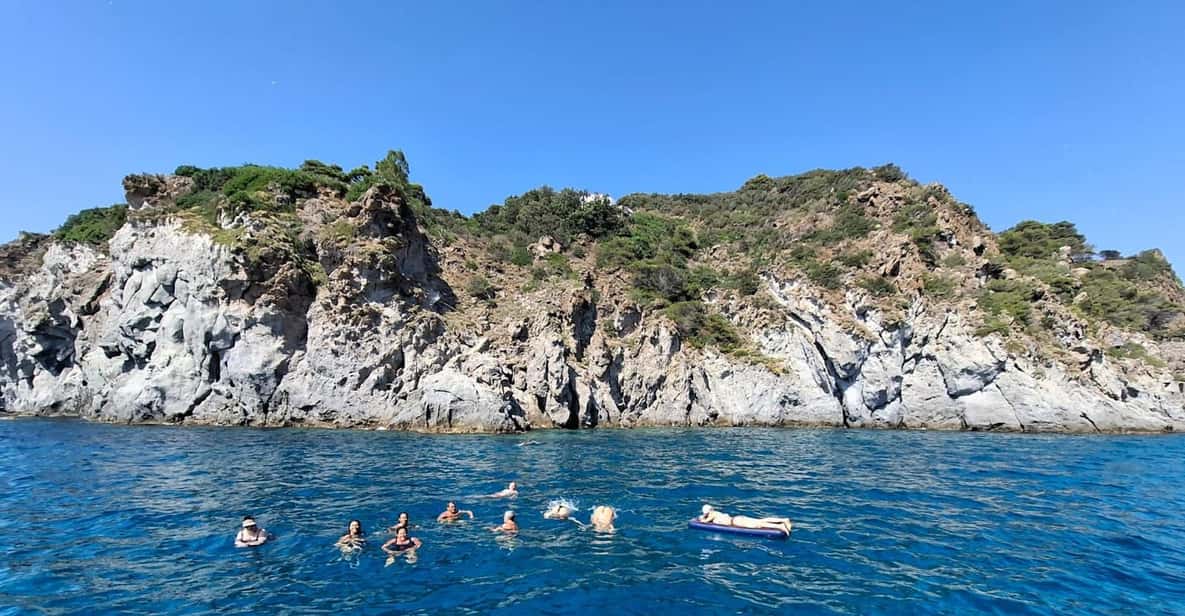 Afbeelding 1 van Forio: exclusieve boottocht naar Ischia en Procida met zwemstops en schipper
