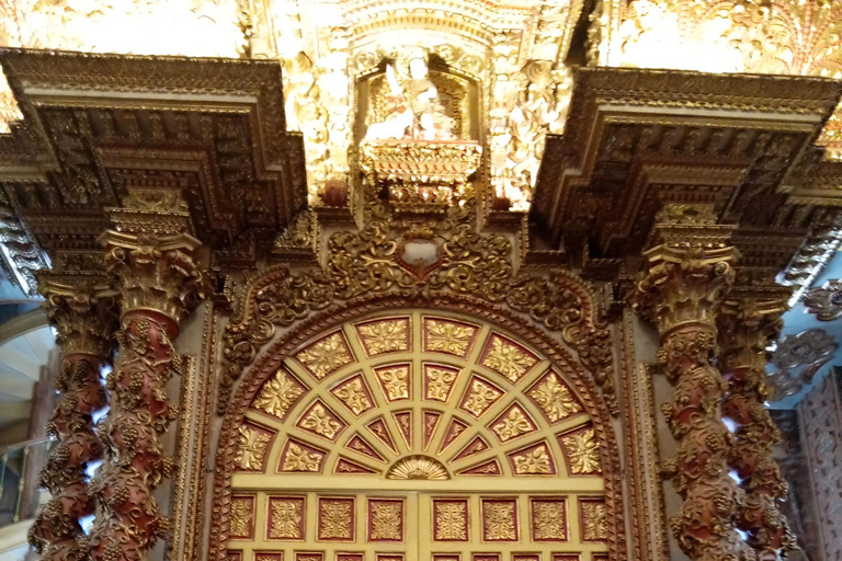 Quito Old Town: Domes, History & Coffee