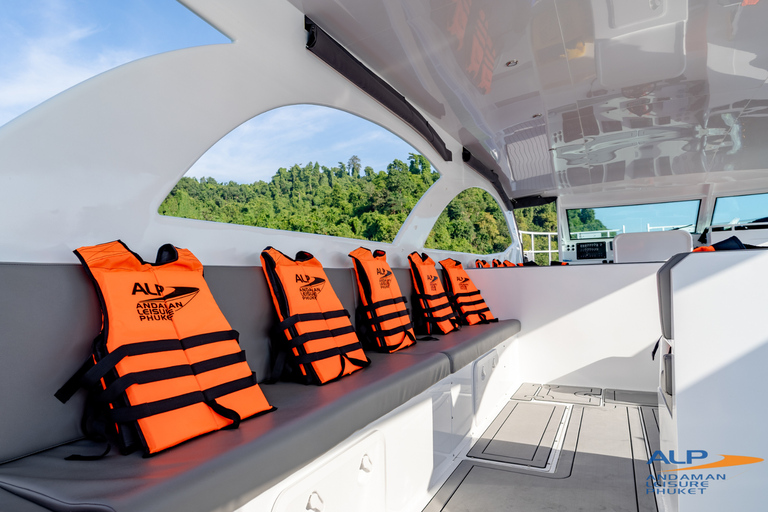 Phuket: Phi Phi Islands Premium Catamaran Tour Max 28 pax