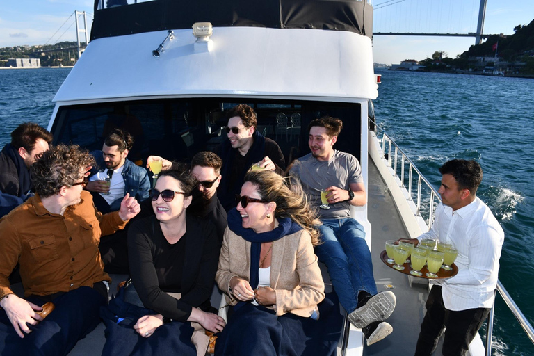 Istanbul: Bosphorus Sunset Yacht Cruise with Snacks Bosphorus Small Group Sunset Yacht Cruise with Snacks