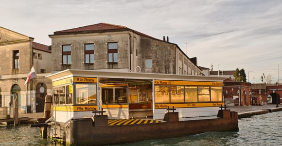 Venice: Water Taxi Tour of Hidden Canals