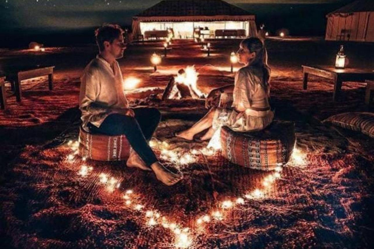 Paseo en buggy con camellos y cena con espectáculo en el desierto de Agafay.Paseo en buggy con camellos y cena con espectáculo en el desierto de Agafay