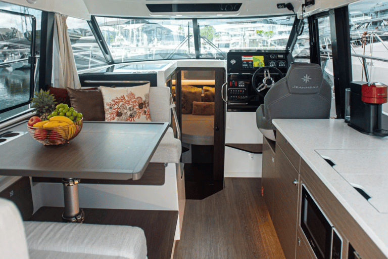 Dżakarta: prywatny rejs jachtem po 4 wyspach z nurkowaniem z rurką8-godzinna prywatna wycieczka jachtem (do 12 osób)