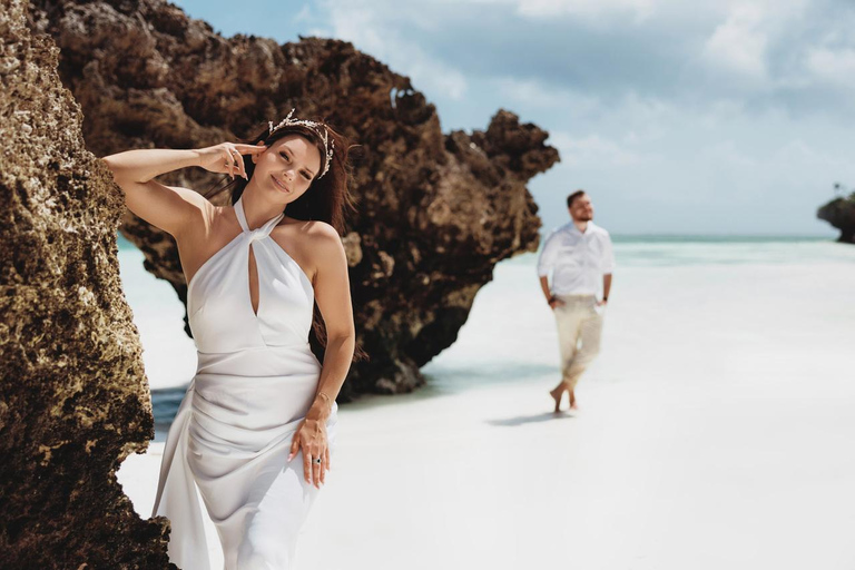 Zanzibar: Private Beach Photoshoot in Stone Town street