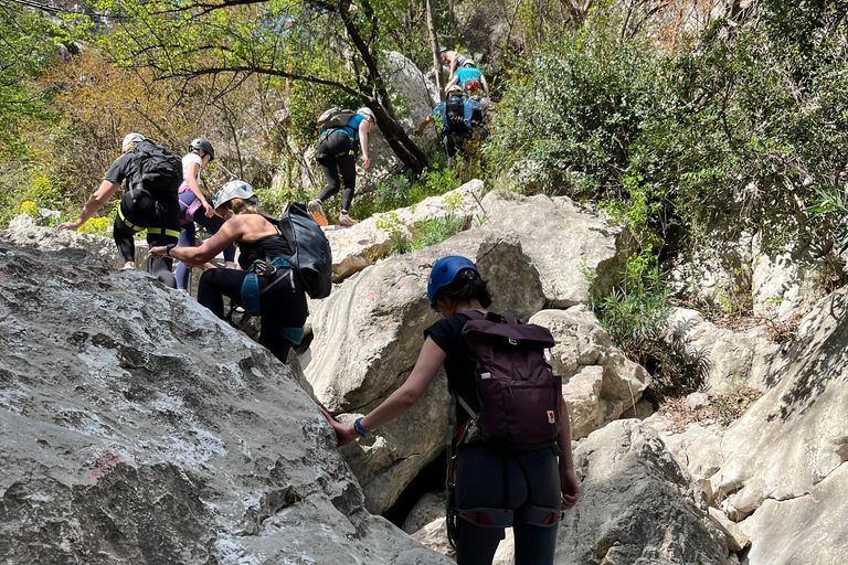萨拉热窝：莫斯塔尔一日游（含铁道攀岩体验）维亚费拉塔莫斯塔尔