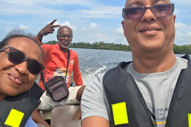 Colombo: Galle Fort and Mangrove Private Day Trip