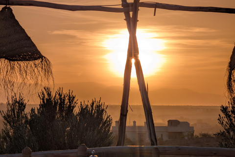 Marrakesch: Dinner-Show in der Wüste Agafay, Kamelritt und 1 Stunde BuggyfahrtMarrakech: Agafay Wüsten-Dinner-Show und Kamel-Ritt