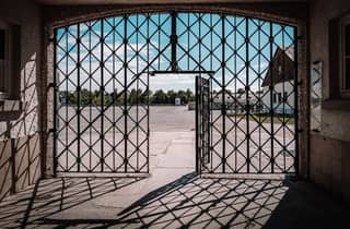 Von München aus: Gedenkstätte Dachau Halbtagestour