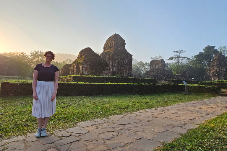 Hoi An: My Son Sanctuary Early Morning, Breakfast &amp; CoffeeHoi An: My Son Sanctuary Early Morning Tour with Breakfast