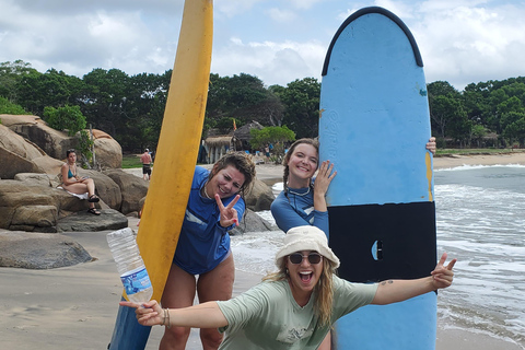 Surf y estancia: Clase privada de surf en mirissa