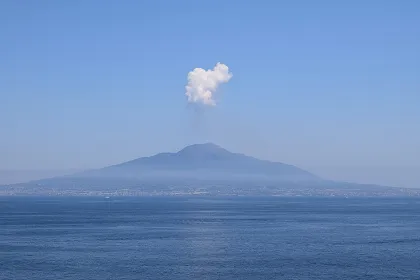 Privater Transfer von Neapel nach Sorrento, Positano und Amalfi