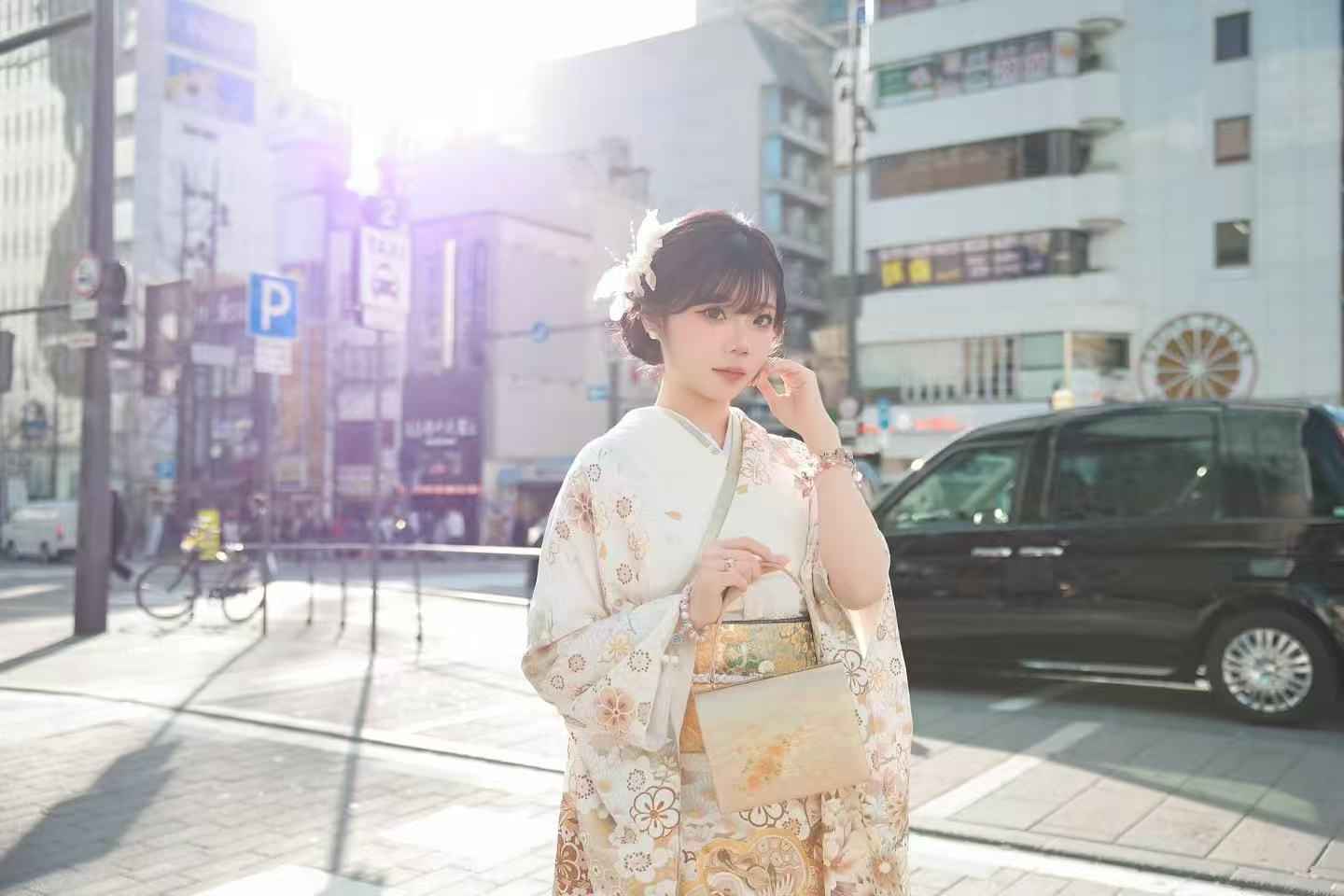 Osaka: Private Custom Kimono Photoshoot & Walking Tour - Osaka Discovery: Authentic Komon Kimono & Private Tour