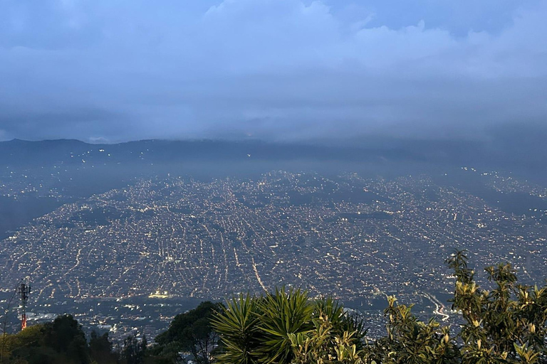 Night getaway, Picacho viewpoint, and 7 other viewpoints in Medellín